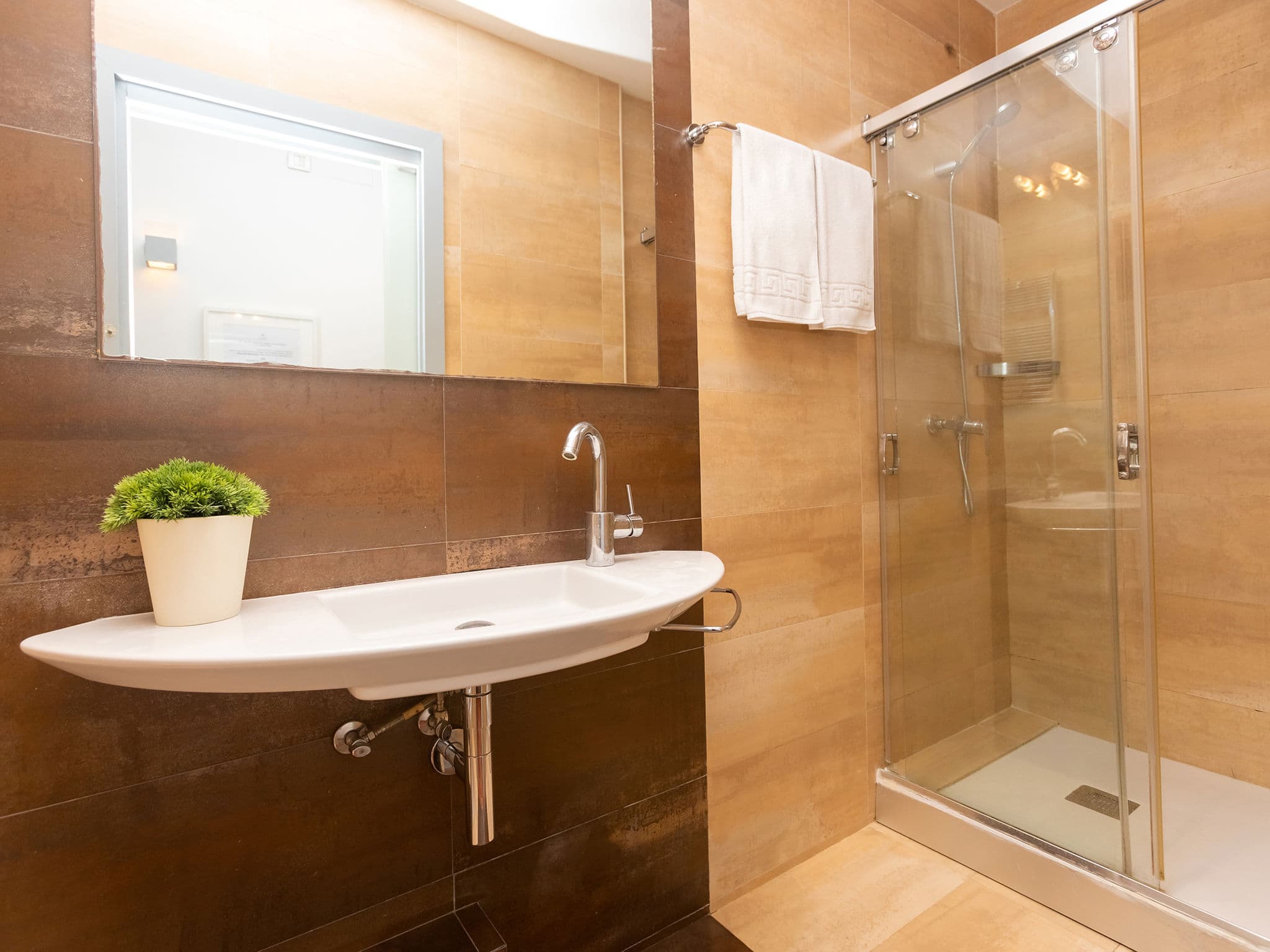 Property gallery — 4