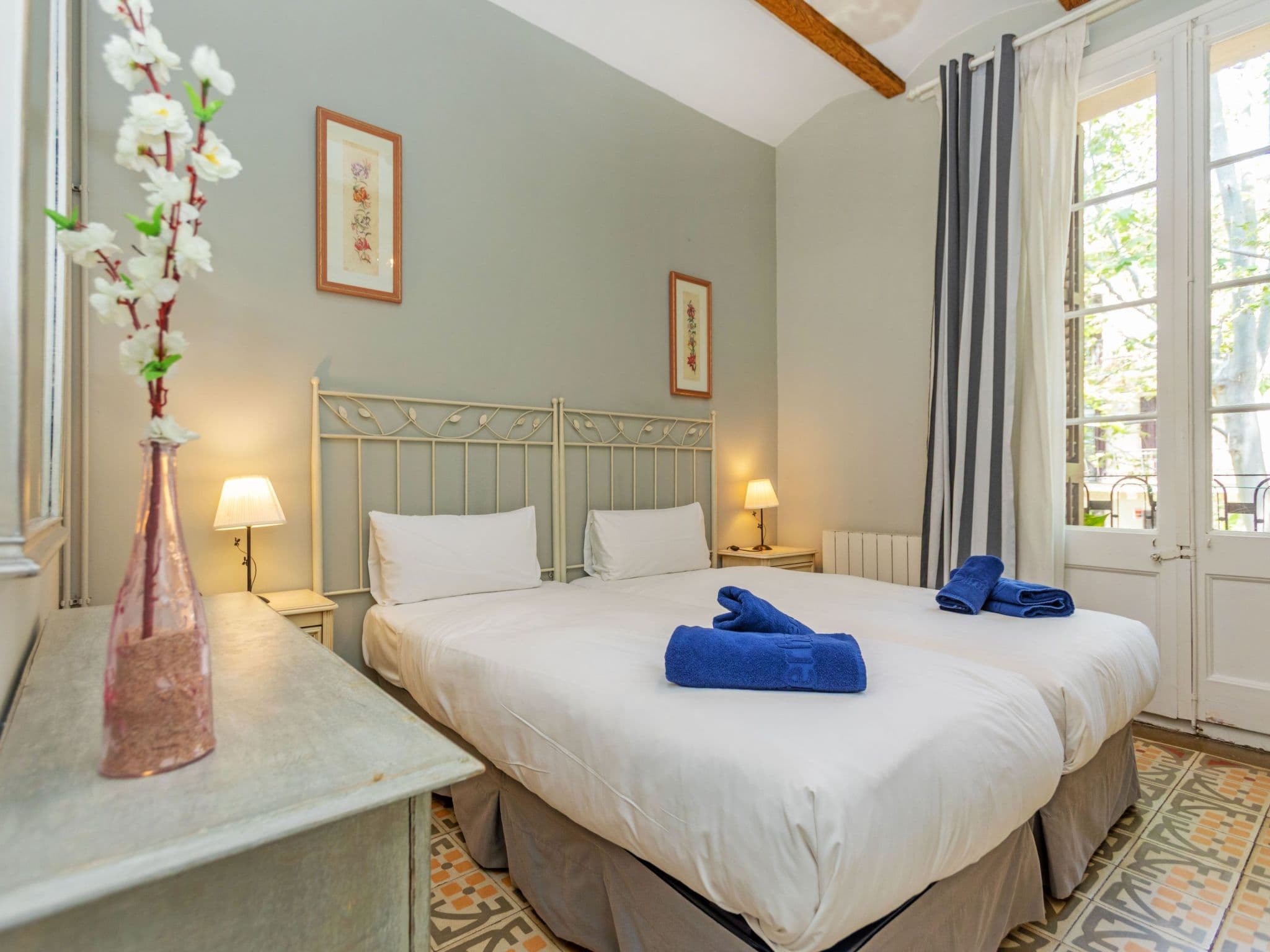 Property gallery — 4