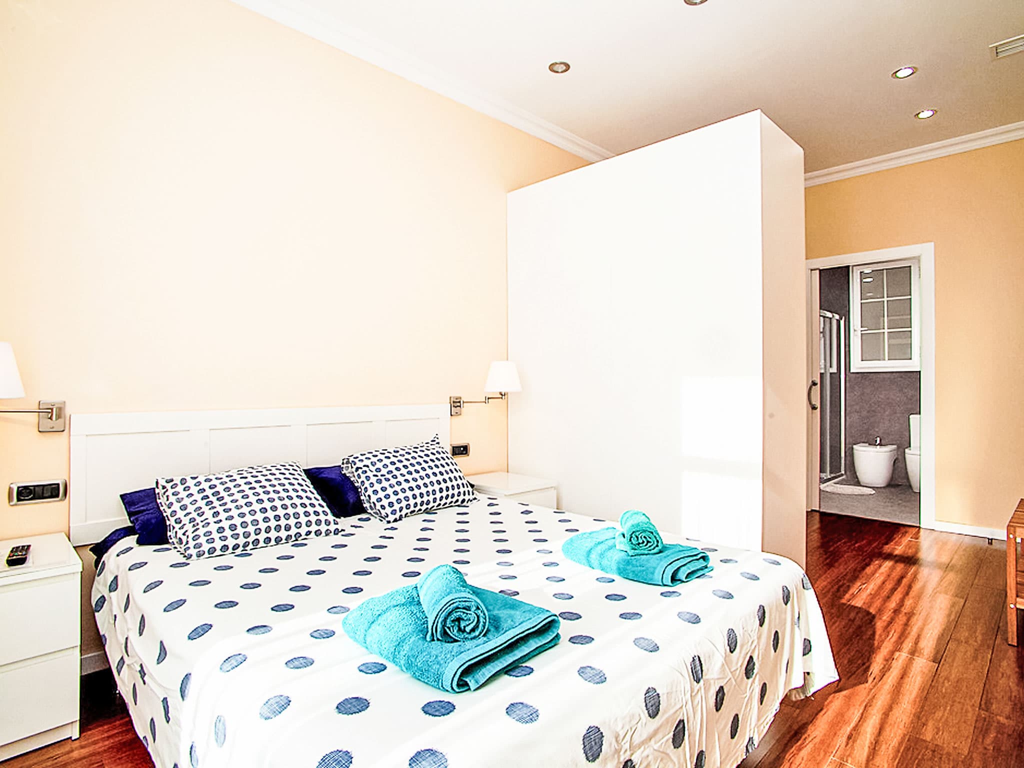 Property gallery — 3