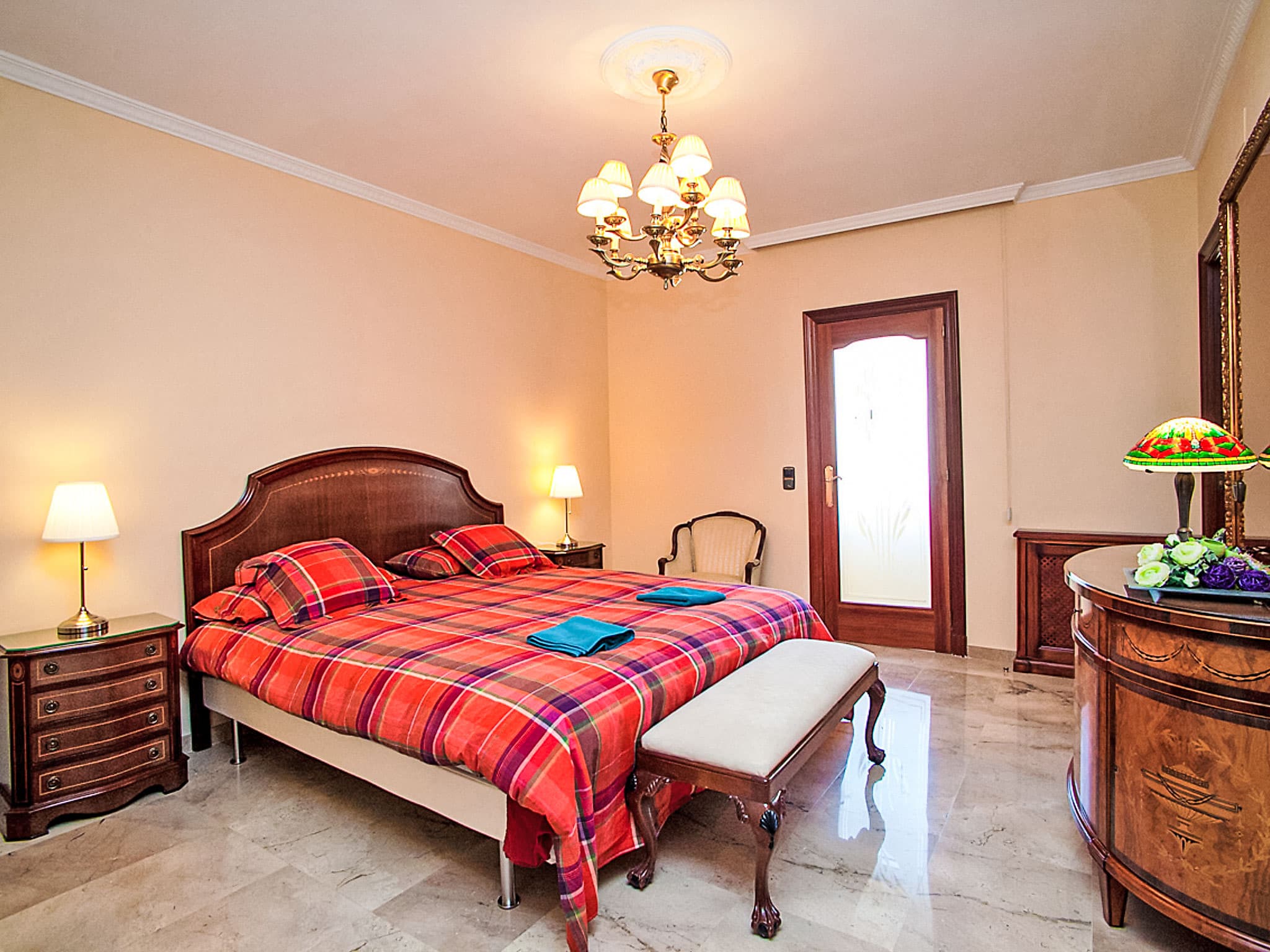 Property gallery — 4