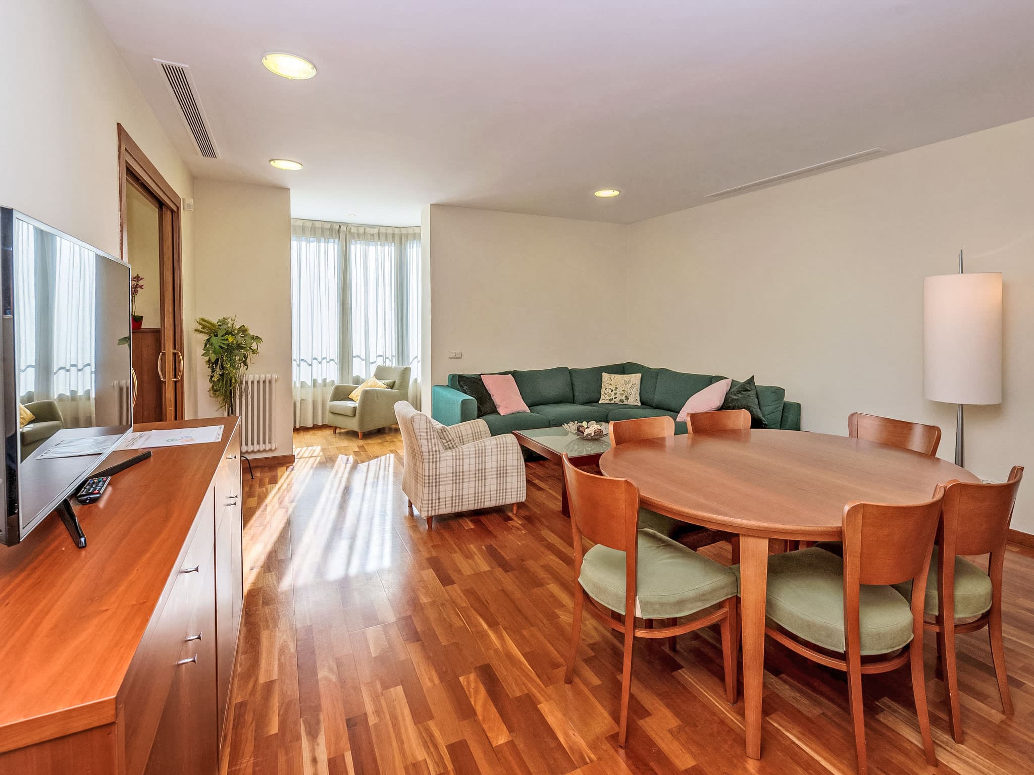Property gallery — 1