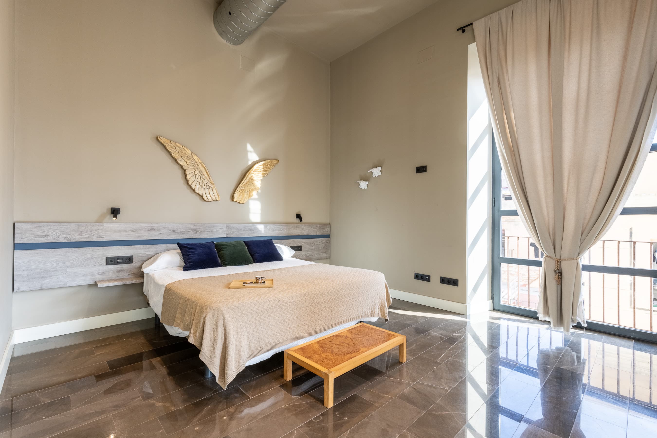 Property gallery — 3