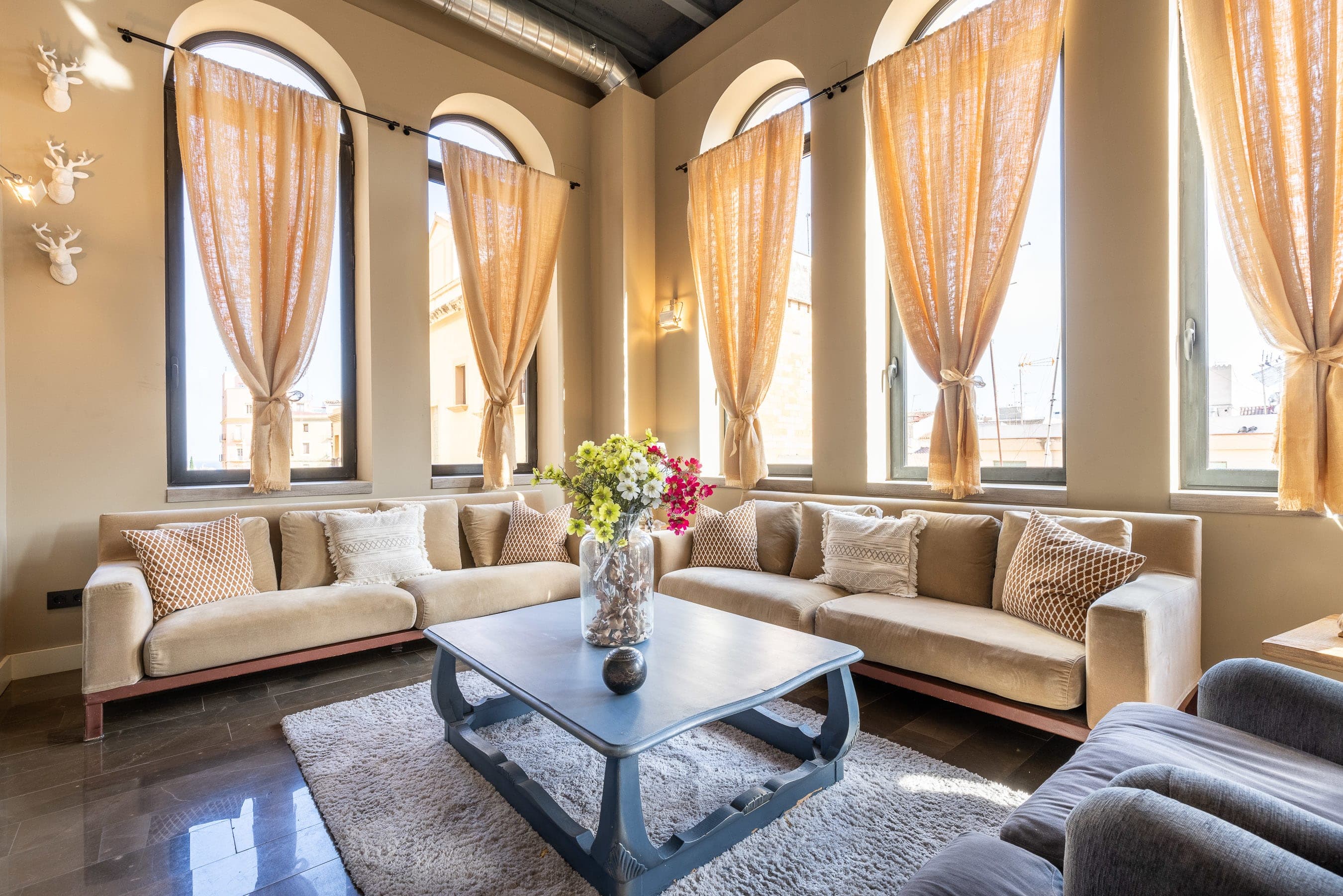 Property gallery — 1