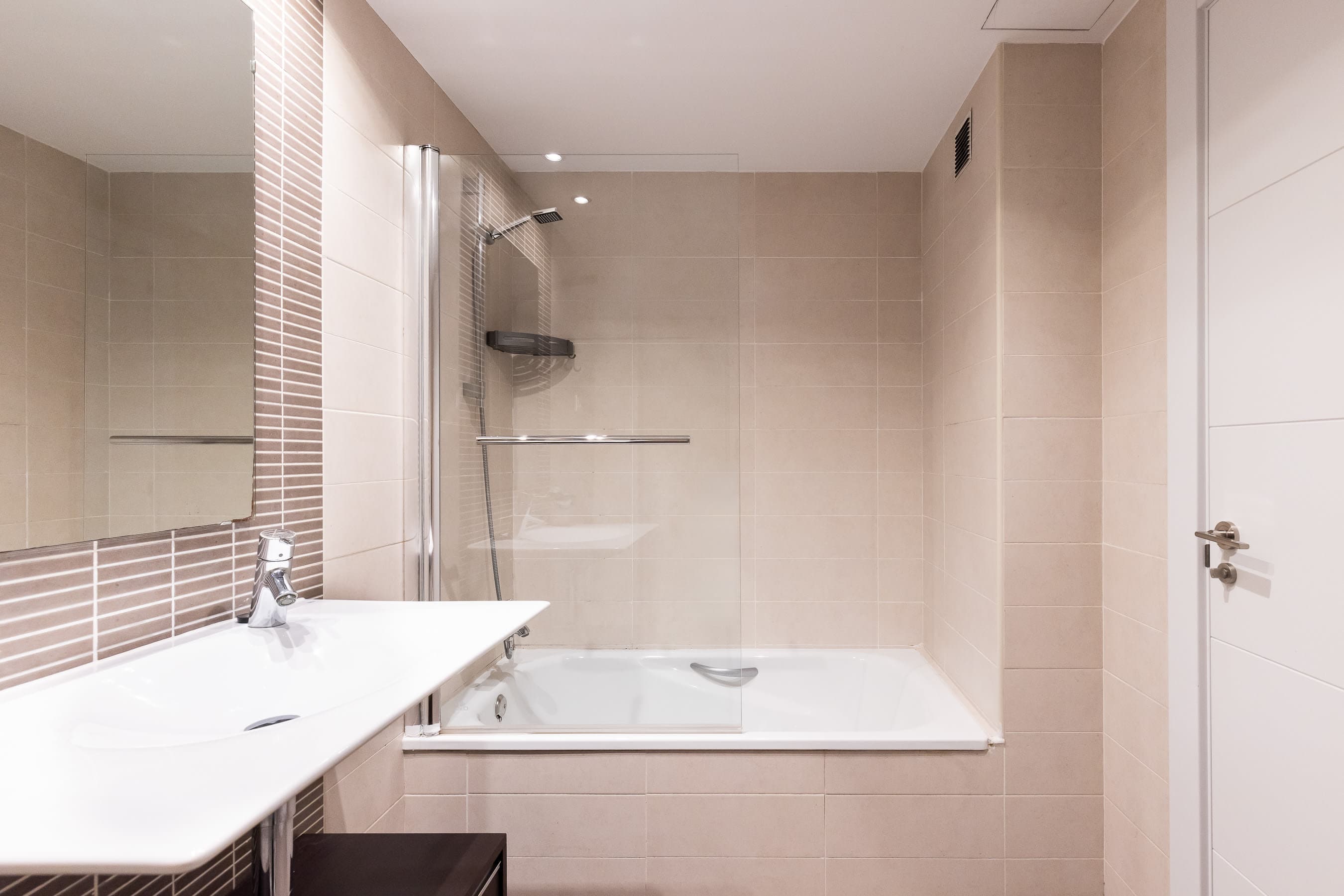 Property gallery — 3