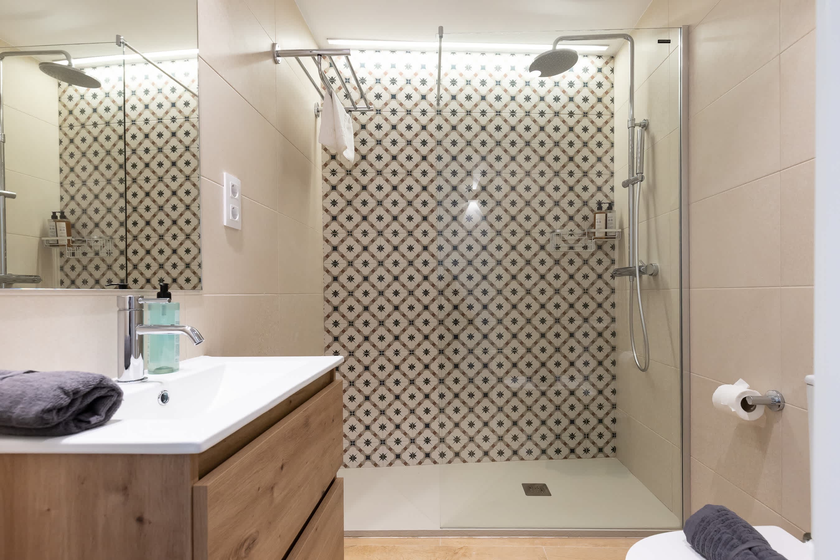 Property gallery — 5